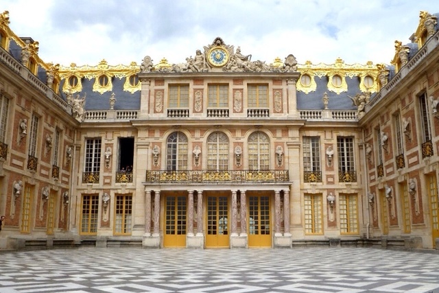 1682, The Palace of Versaille is Built