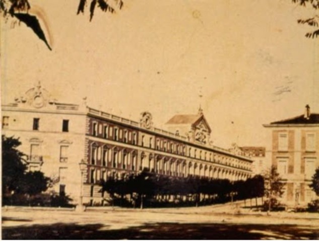 Creación de varias instituciones