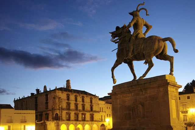 Servicios y turismo en Trujillo