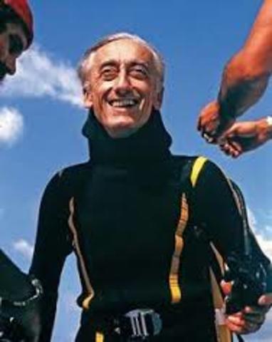 Jacques Cousteau develops SCUBA