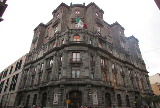 Inicia la banca en México