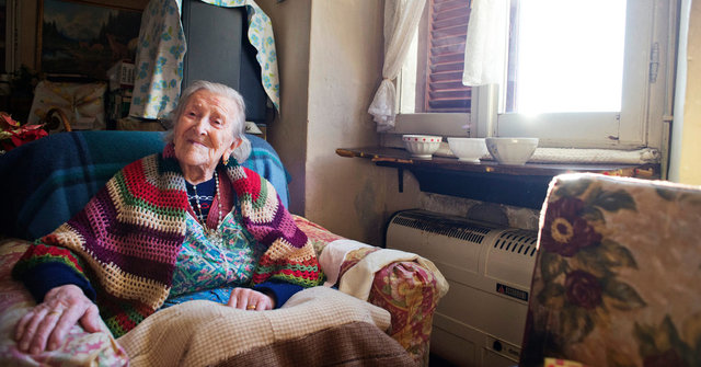 The oldest person living (Emma Morano) is born
