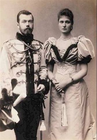 Nicholas marries Alexandra