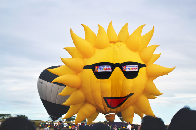 advantages ( hot air balloons )