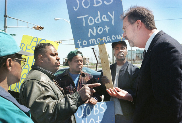 Then-Mayor James Whelan sues Craig and David Callaway over taunts