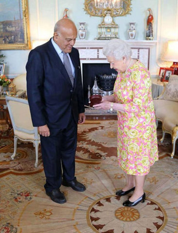 Professor Sir Magdi Yacoub received the UK Order of Merit from Queen Elizabeth II, becoming the first Egyptian to ever receive the prestigious award.
