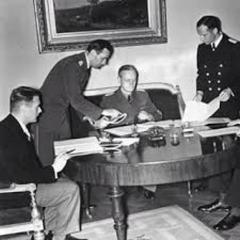 Germany and the Soviet Union sign the Nazi-Soviet Pact, dividing Eastern Europe into spheres of influence.