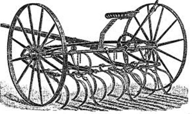 SPRING-TOOTH HARROW FOR SEEDBED PREPARATION APPEARS