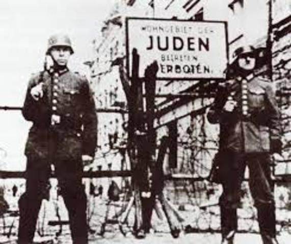 The remaining Jews in Srodula are killed.