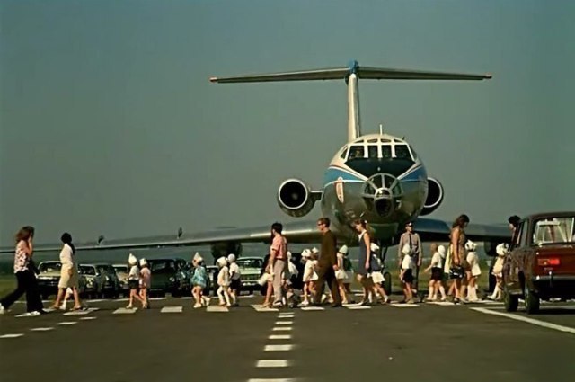 Сцена с посадкой самолета Ту-144