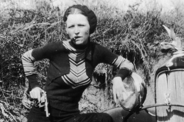 Bonnie Parker gets married, less than a week before her sixteenth birthday, to Roy Thomton. They never divorced, but were seperated by January 1929