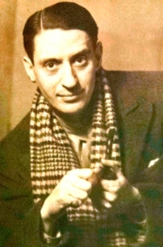 Se reune con Camilo Egas.