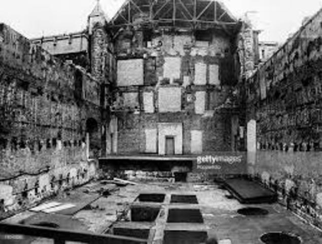 England's House of commons Destroyed By German Air Raid!