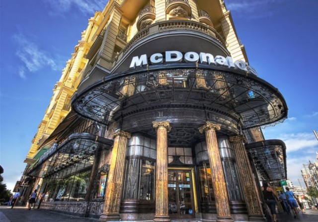 Primer McDonald's en España