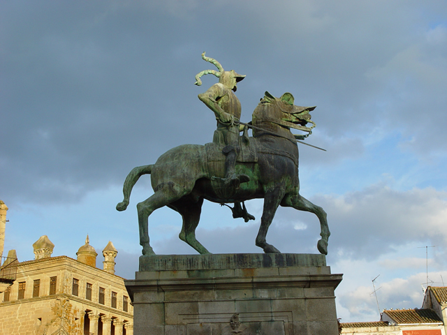 Estatua ecuestre de Francisco Pizarro