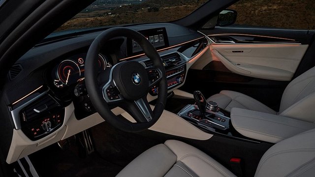 Потужність в ідеальній формі. "M5".