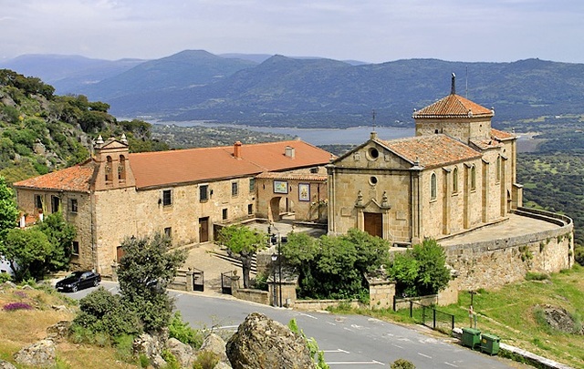 Santuario de la Virgen del Puerto