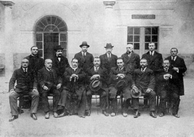 Posmodernismo en España y en Hispanoamérica: La generación del 98 y el Mundonovismo.