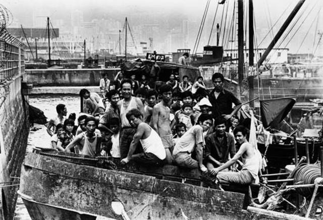 A Boat with Chinese Passangers Arrived In Canada