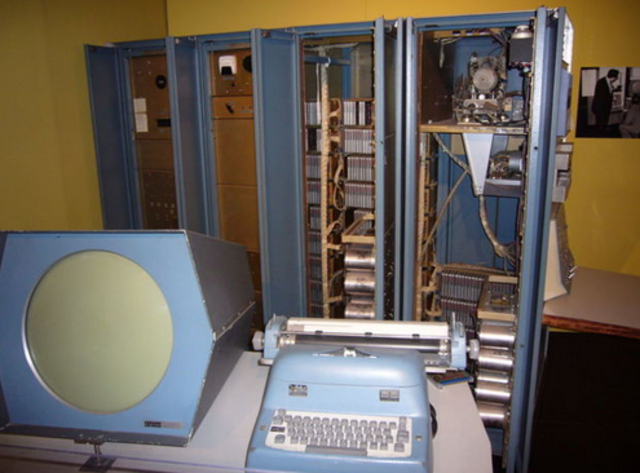 PDP-1 (Programmed Data Processor-1)