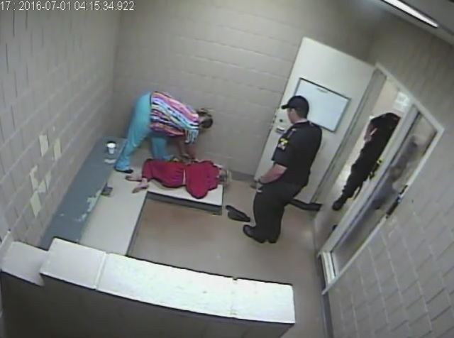 Parents sue nurse, Texarkana jail operator over inmate's death