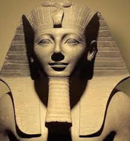 Thutmose III rise to power and  bureaucracy