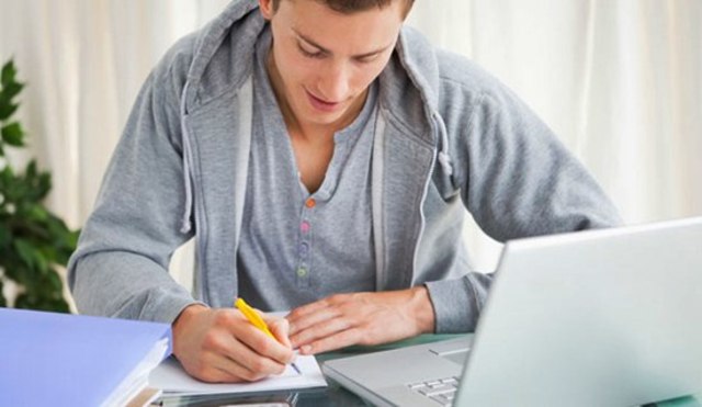 EAD NO BRASIL: INTERNET - 2000