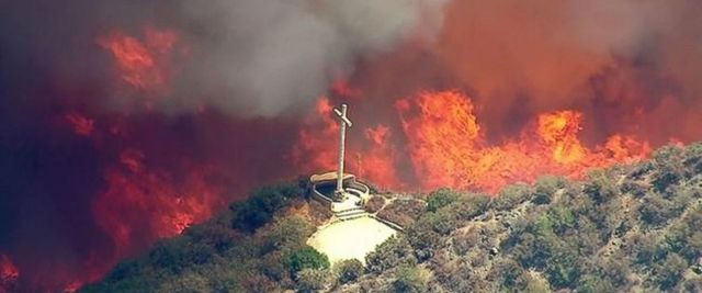 Wildfire breaks out in San Bernardino County, California, engulfing 15,000 acres.
