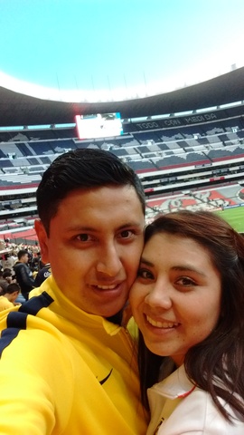 estoy feliz con mi novio