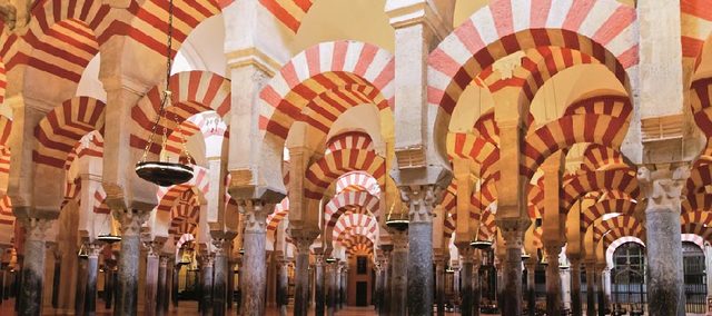 Fugida d'Abderraman i l'inici de la construcció de la mesquita de Còrdova.