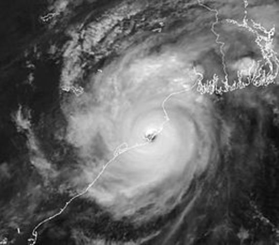 Odisha Cyclone hits India killing 10,000 people