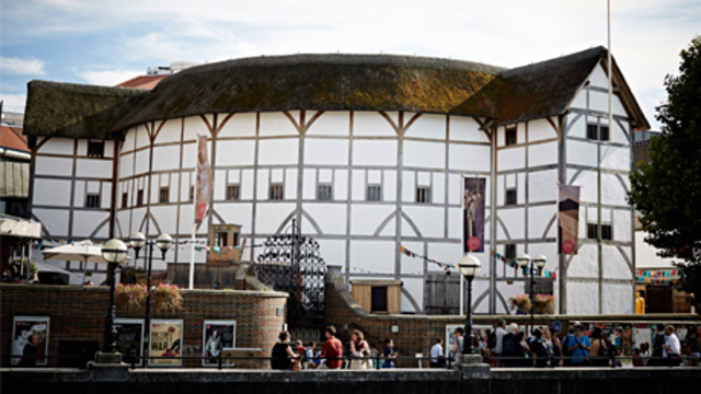 Su compañía se instala en el nuevo teatro The Globe