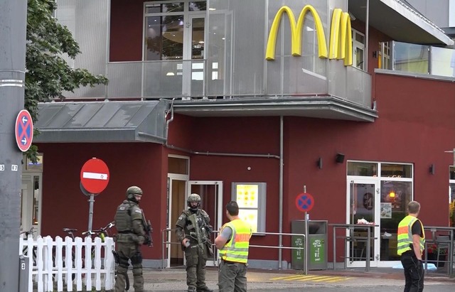 produce un tiroteo en Múnich, Alemania, en un restaurante McDonald's