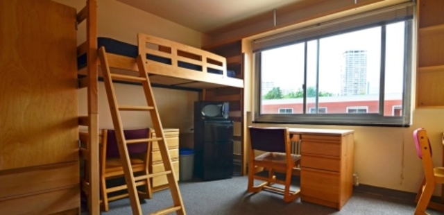 Vivir en el campus para la primer dos años.