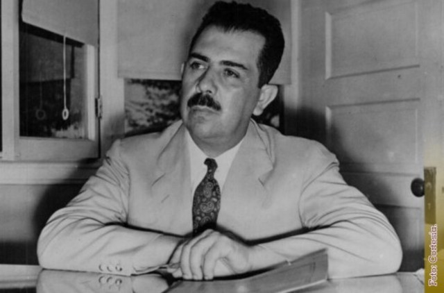 El Presidente Lazaro  anuncio la Expropiación Petrolera