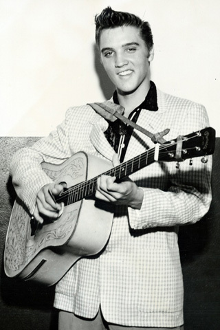 First elvis song is played on the radio