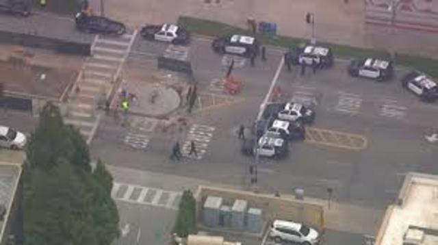 Tiroteo en la Universidad de California de Los Ángeles, en el edificio 4 de ingeniería, 2 víctimas.