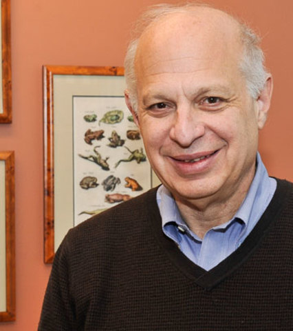 1984 Marc Kirschner y Tom Mitchison, describen la dinámica de la inestabilidad de los microtúbulos.