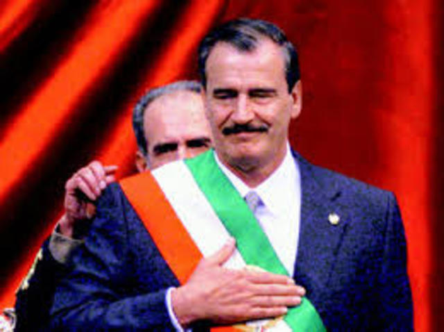 Vicente Fox gana presidencia