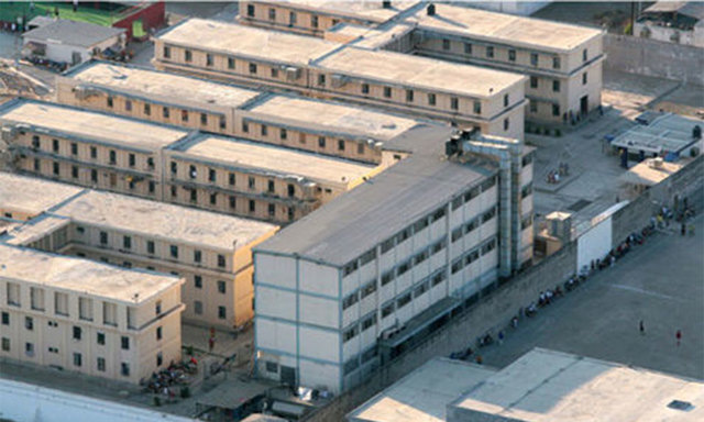 Estalla motín en Topo Chico