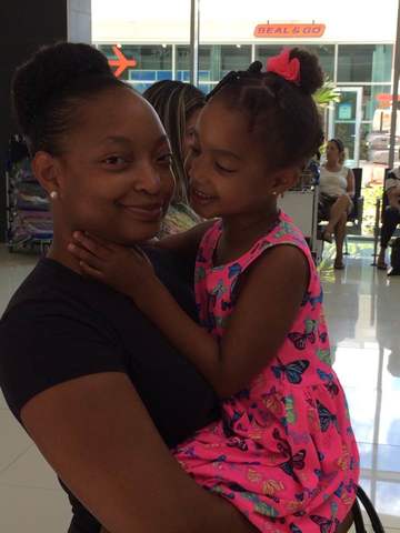 Amirah komt in Nederland wonen