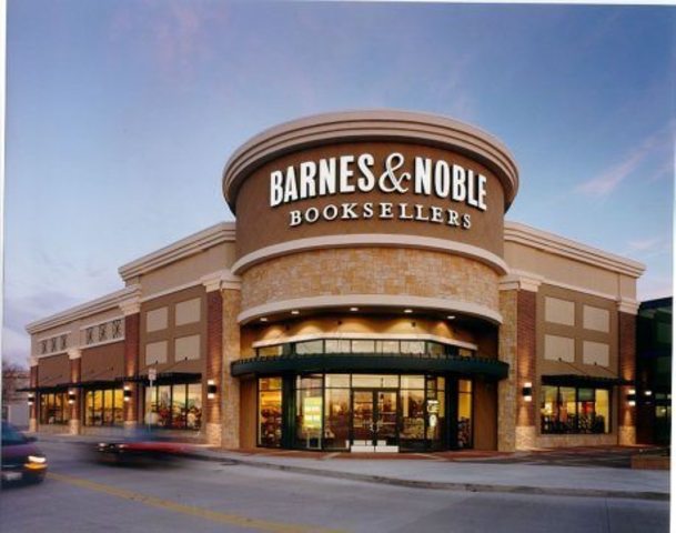 Barnes & Noble demandó a Amazon