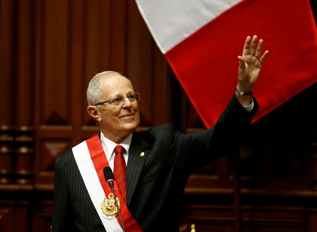 Pedro Pablo Kuczynski asume la presidencia de Perú en remplazo de Ollanta Humala.