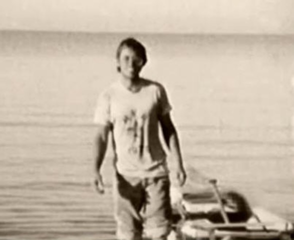 Chris Canoes down the Colorado river