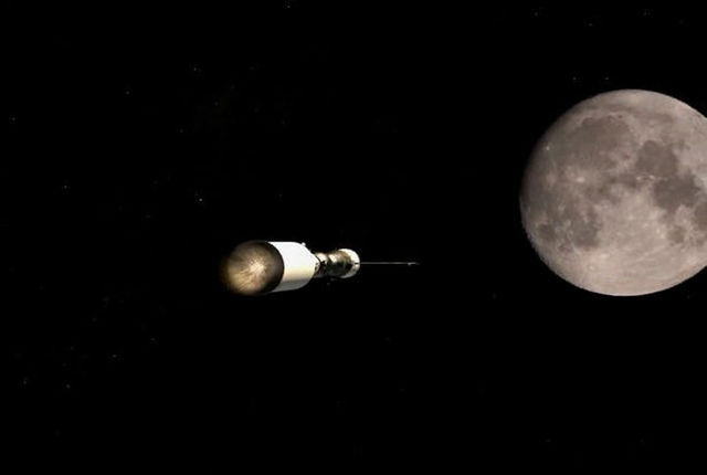 PRIMER VOL A LA LLUNA EN UN COET NO TRIPULAT