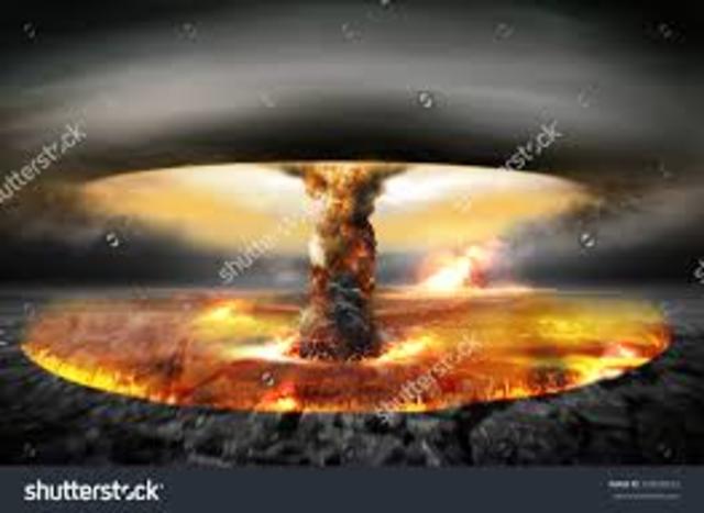 2nd Nuclear Bomb Hits Nagasaki