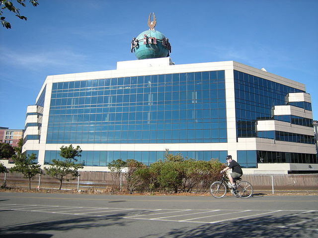 The P-I Globe Moves to Waterfront Offices