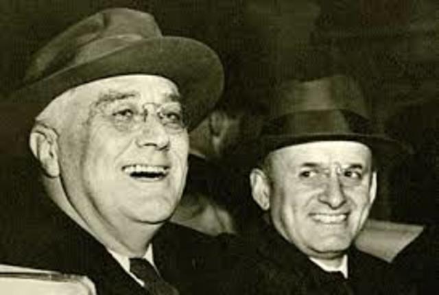 FDR and Henry Morgenthau Jr. have a meeting
