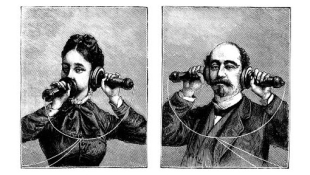 Création du premier téléphone