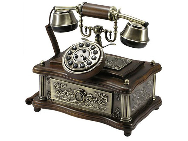 Premier combiné téléphonique